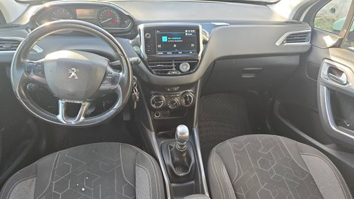 Peugeot 2008 1.2 PureTech 130 - Allure – 2018 – 76560 km – Essence – Boîte Manuelle — photo 34