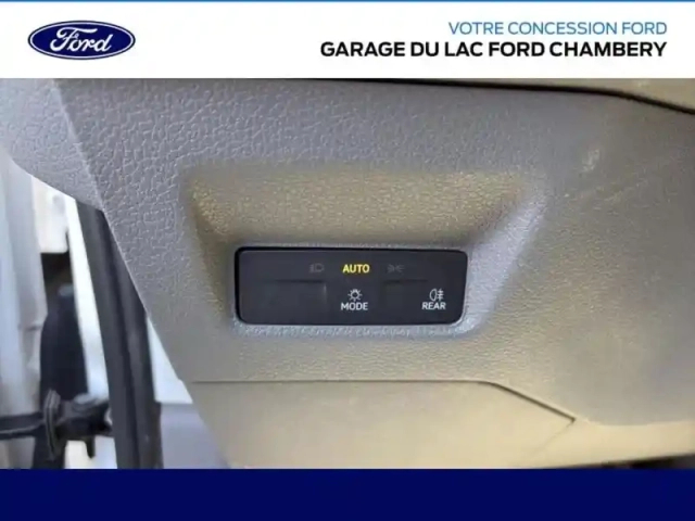 Volkswagen Crafter fg 35 l3h3 2.0 tdi 140ch business traction — photo 13