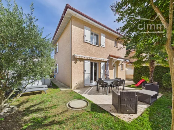 Maison individuelle de type 5 avec jardin