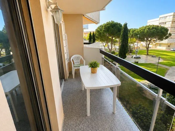 Location meublée à l'année - canet-en-roussillon côté port