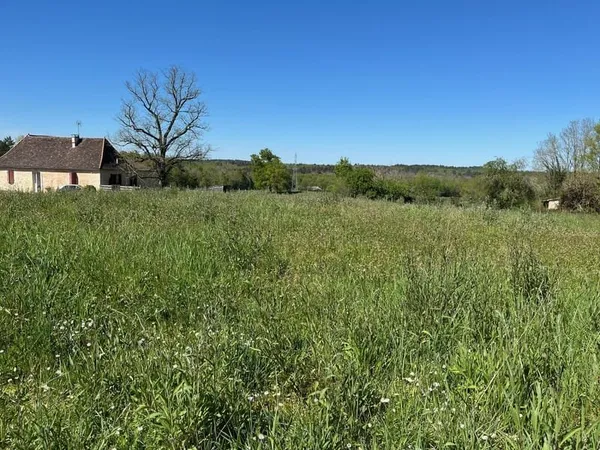 Terrain à bâtir - Calme et nature à Fraisse (proche de Bergerac)