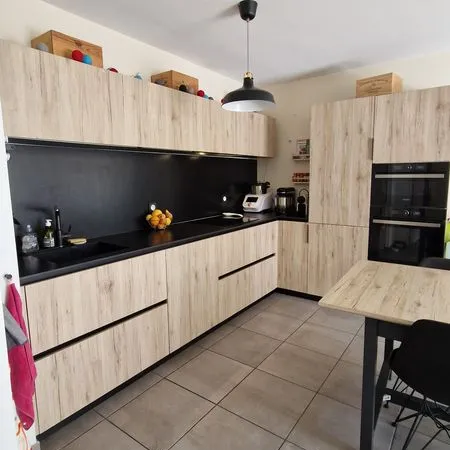 T3 récent - 60,42 m² - grand balcon, garage et résidence sécurisée