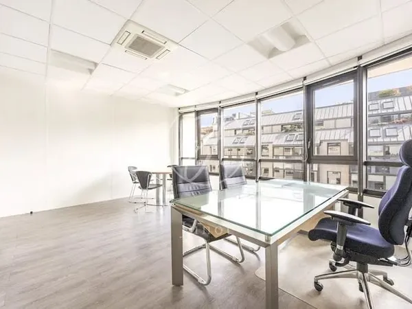 Bureaux 4 pièces 96 m²