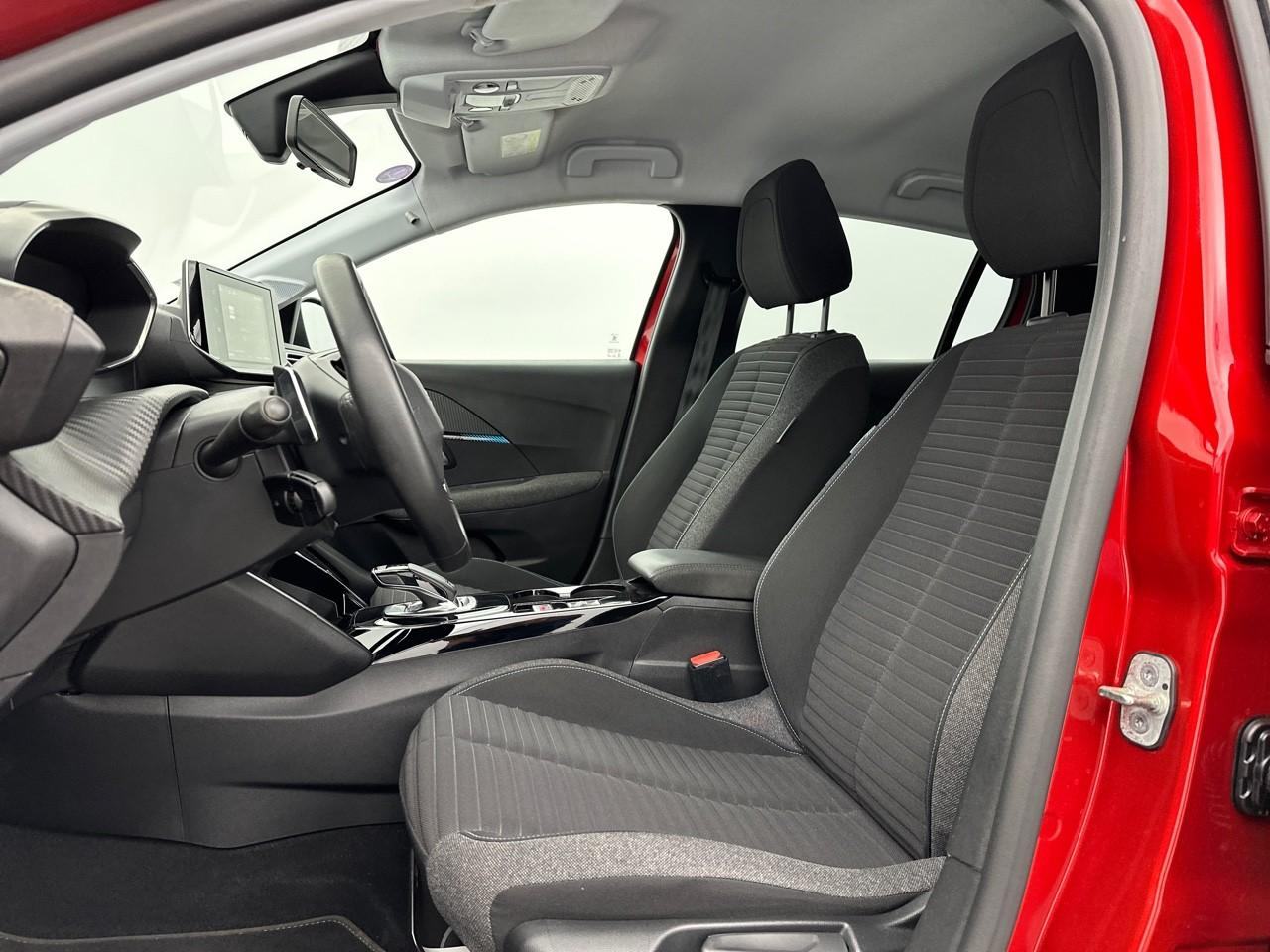 Peugeot 208 puretech 100 s&s eat8 style — photo 9