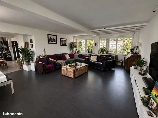 Maison 8 pièces 210 m²