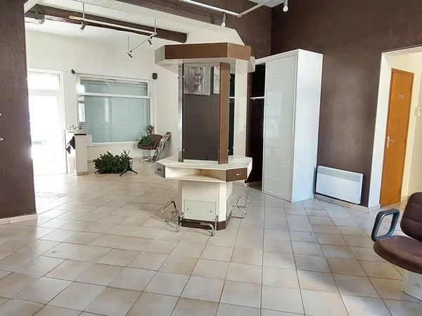 Local 69 m² Cambrai