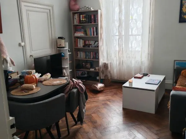 Appartement T3 style hausmannien rez de chaussée