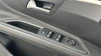 Peugeot 3008 1.2 PureTech 130ch S&S Roadtrip EAT8 — photo 19