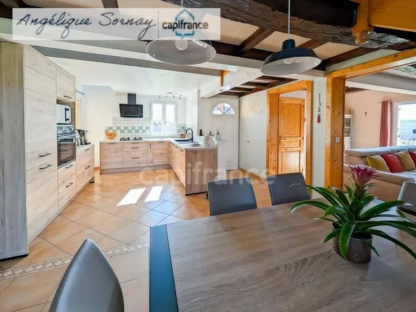 Maison 9 pièces 270 m²
