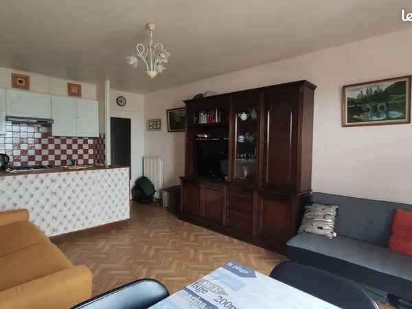 Studio 1 pièce 27 m²