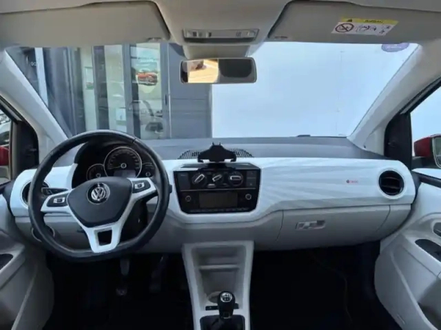 Volkswagen Up ! 1.0 90ch bluemotion technology ! beats audio 5p — photo 15