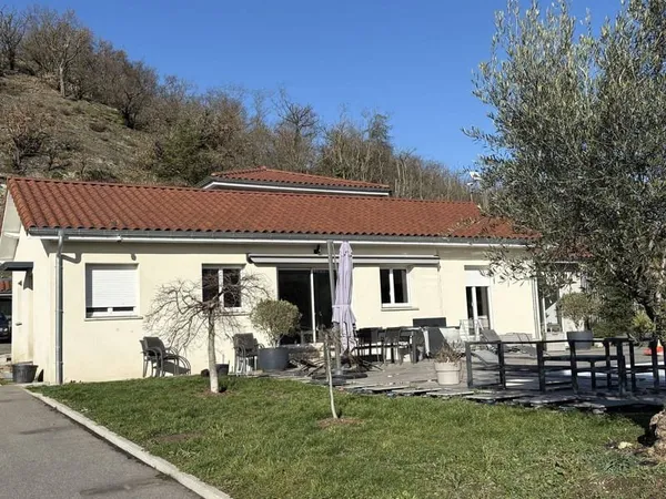 Maison 5 pièces 156 m²