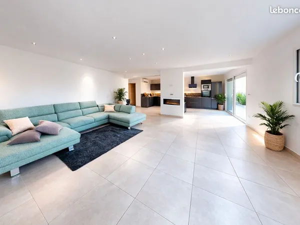 Maison 7 pièces 195.00m² - Saint-Benoît