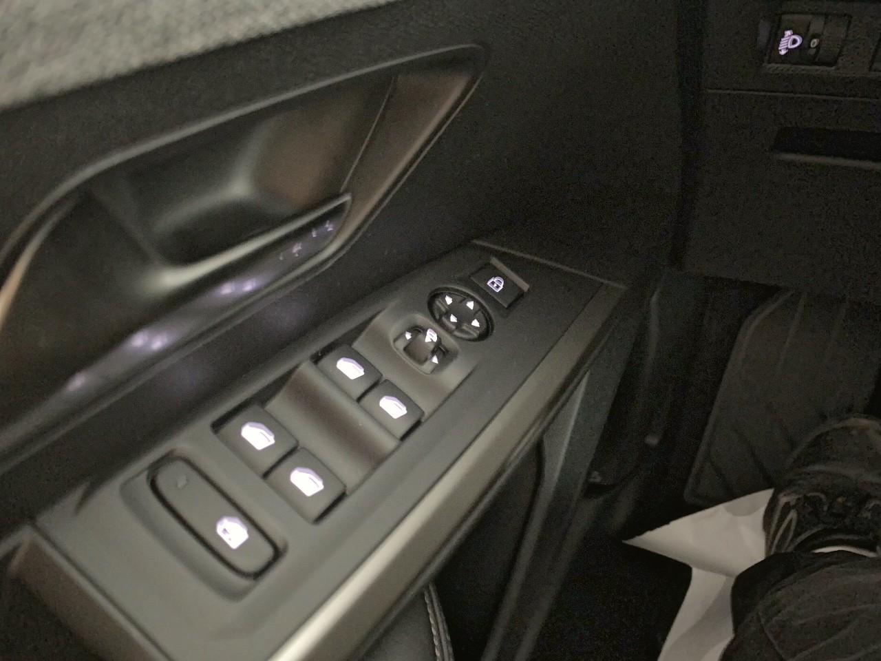 Peugeot 5008 hybrid 145 ch e-dcs6 allure — photo 20