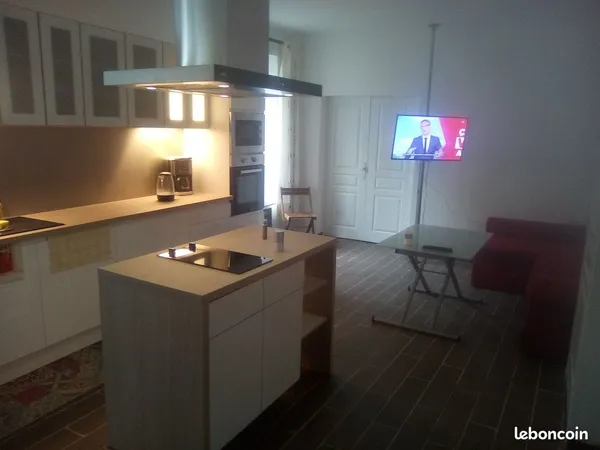 Meublé 2 chambres 70M 1100e