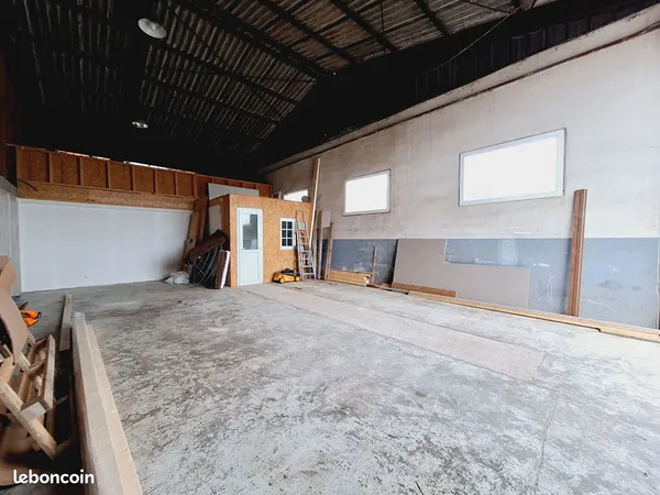 Entrepôt 83 m² BOULLEVILLE