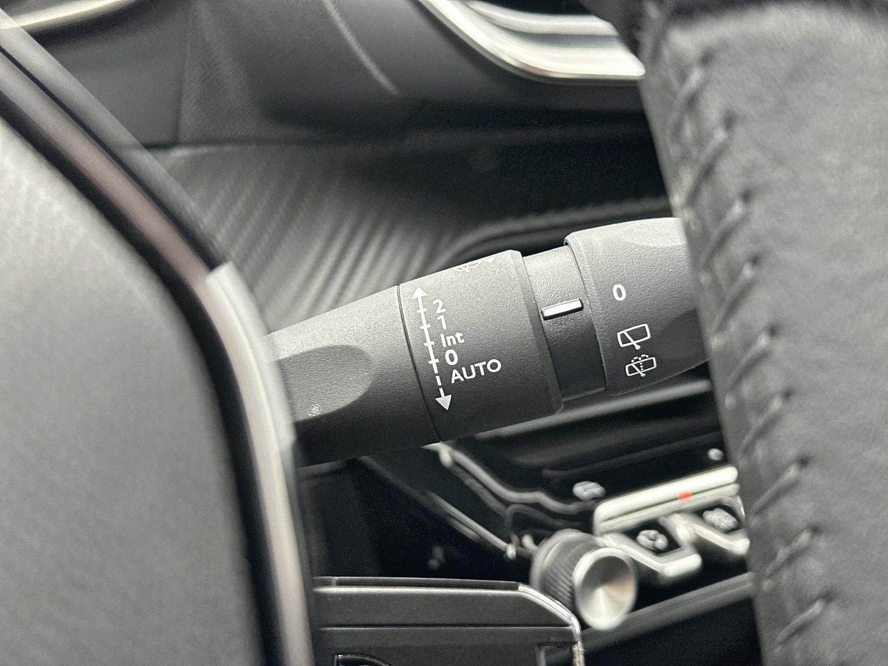 Peugeot 2008 100 s&s bvm6 style — photo 18
