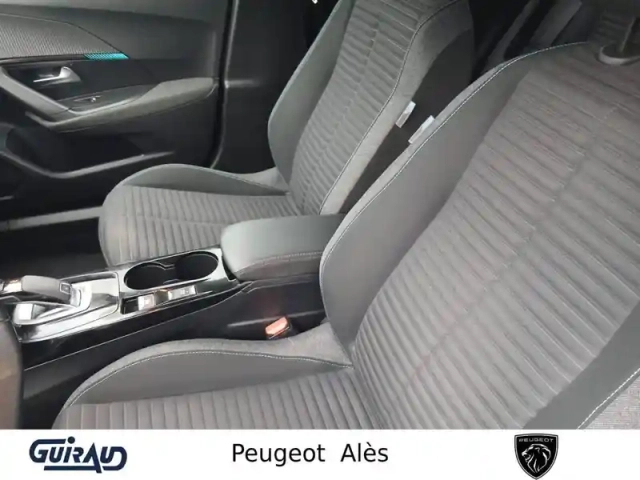 Peugeot 2008 puretech 130 s&amp;s eat8 — photo 9