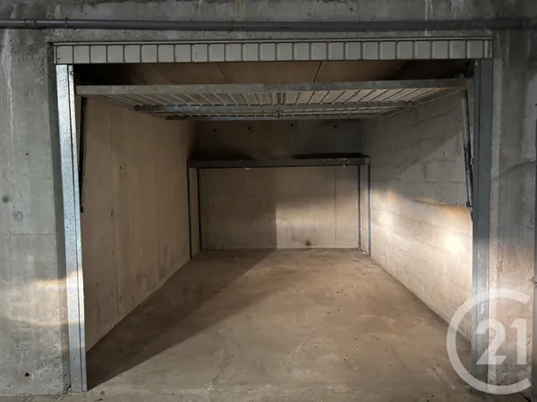 Parking 14 m²