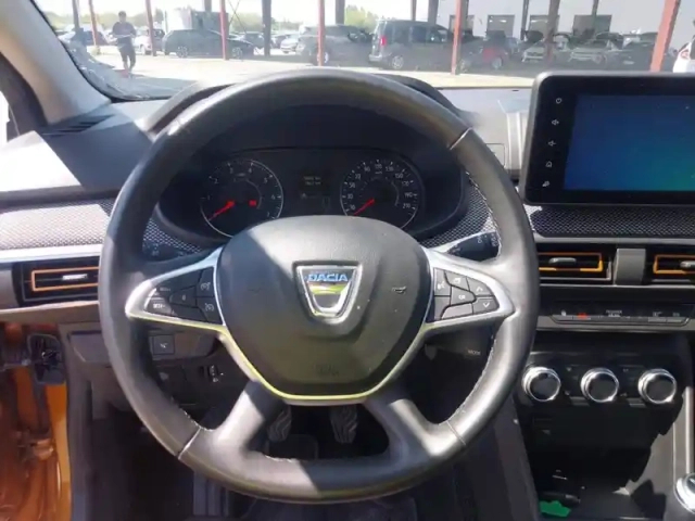 Dacia Sandero eco-g 100 — photo 11
