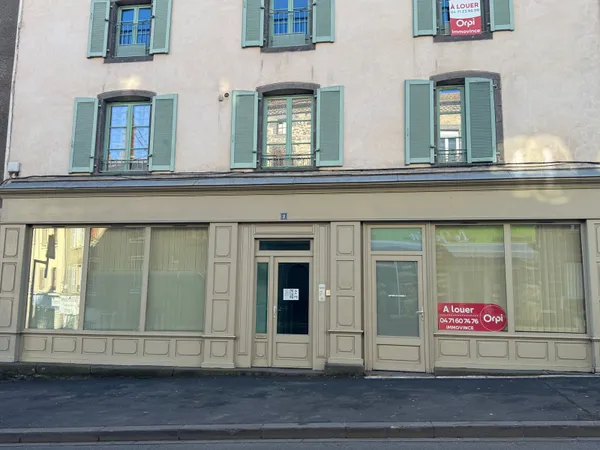 Local commercial 143 m²