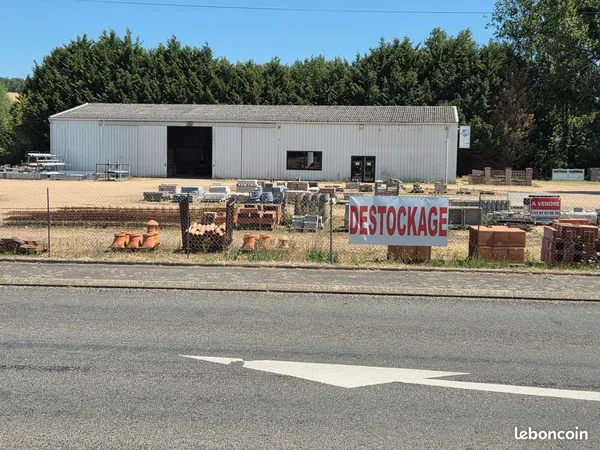 Fond et mur négoce de matériaux de construction
