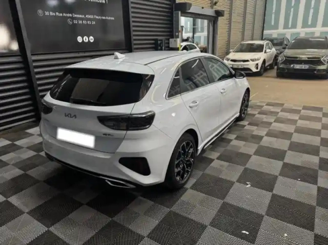 Kia Ceed 1.5 t-gdi 140ch gt-line dct7 my25 — photo 4