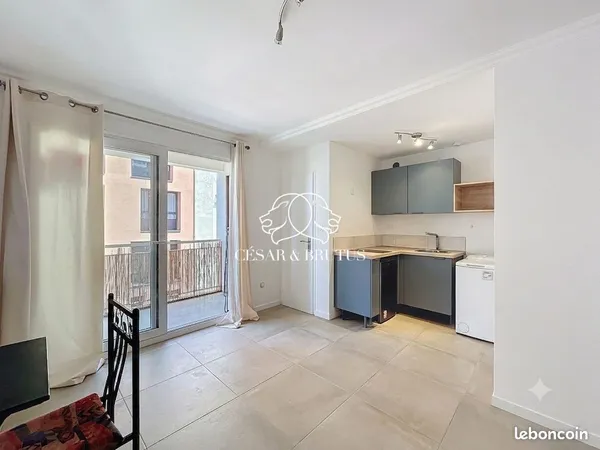 Studio 1 pièce 22 m²