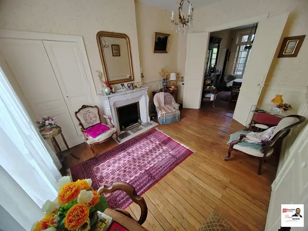 Exclu : CHÂTEAUROUX, MAISON BOURGEOISE, GRAND JARDIN ET BEAU POTENTIEL