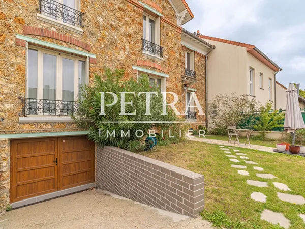 Maison L Hay Les Roses 6 pièce(s) 203.48 m2