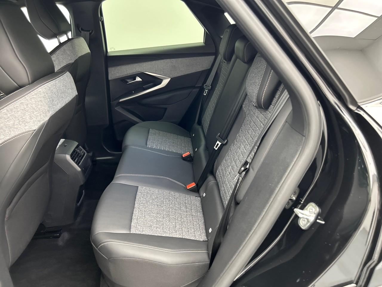 Peugeot 3008 hybrid 145 e-dcs6 allure — photo 13
