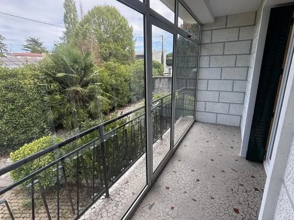 Bel Appartement T4 avec véranda