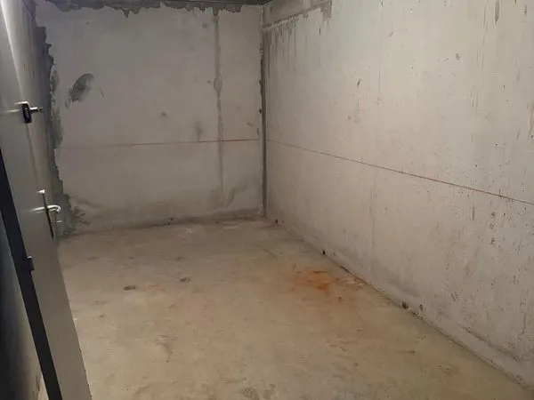 CAVE 30 m2