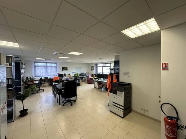 Bureaux 105 m²