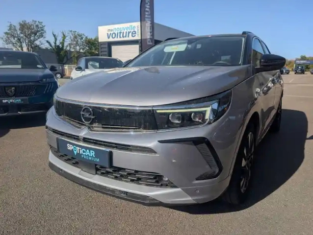 Opel Grandland hybrid 225 ch bva8