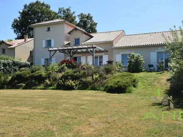 ? Élégante villa avec vue sur le golf - Rouzède, Charente