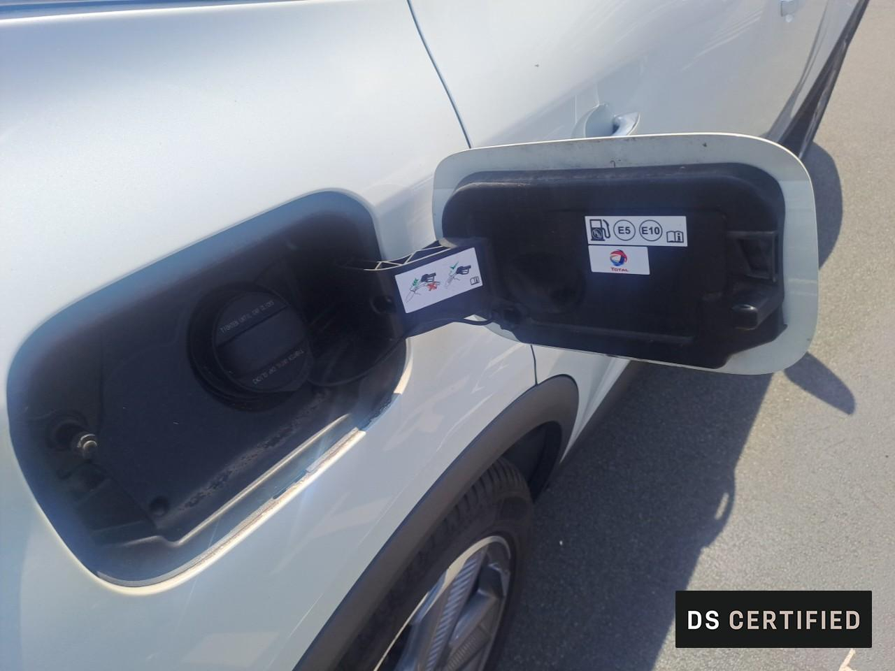 Ds Ds 7 crossback crossback hybride e-tense 300 eat8 4x4 rivoli — photo 11