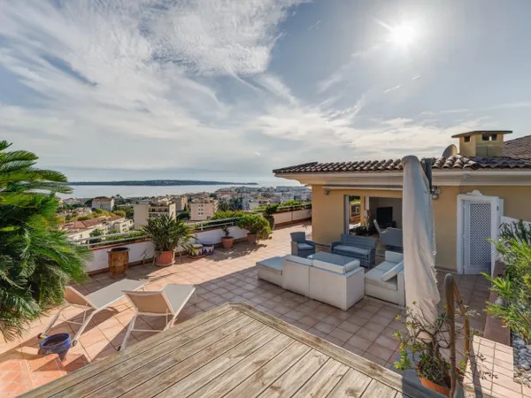 PENTHOUSE CALIFORNIE CANNES