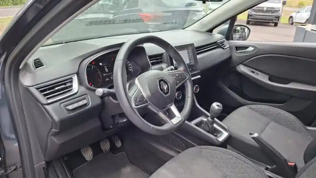 Renault Clio blue dci 85 — photo 12