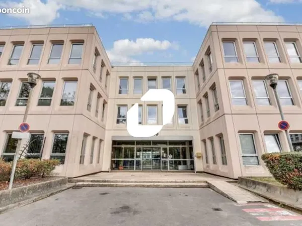 Local d'activité 302 m²