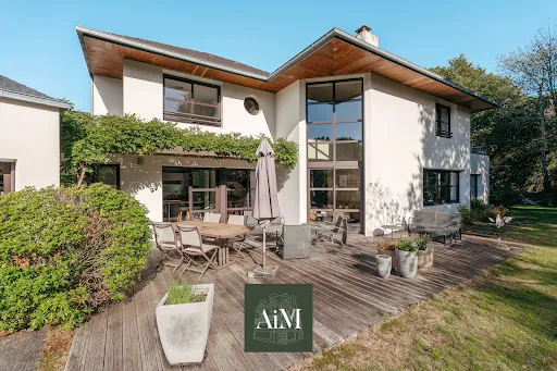Maison 7 pièces 210 m²
