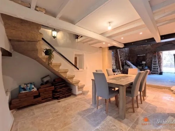 Coup de coeur pour bricoleurs & investisseurs — maison de village 120 m² à finir, Pouzilhac