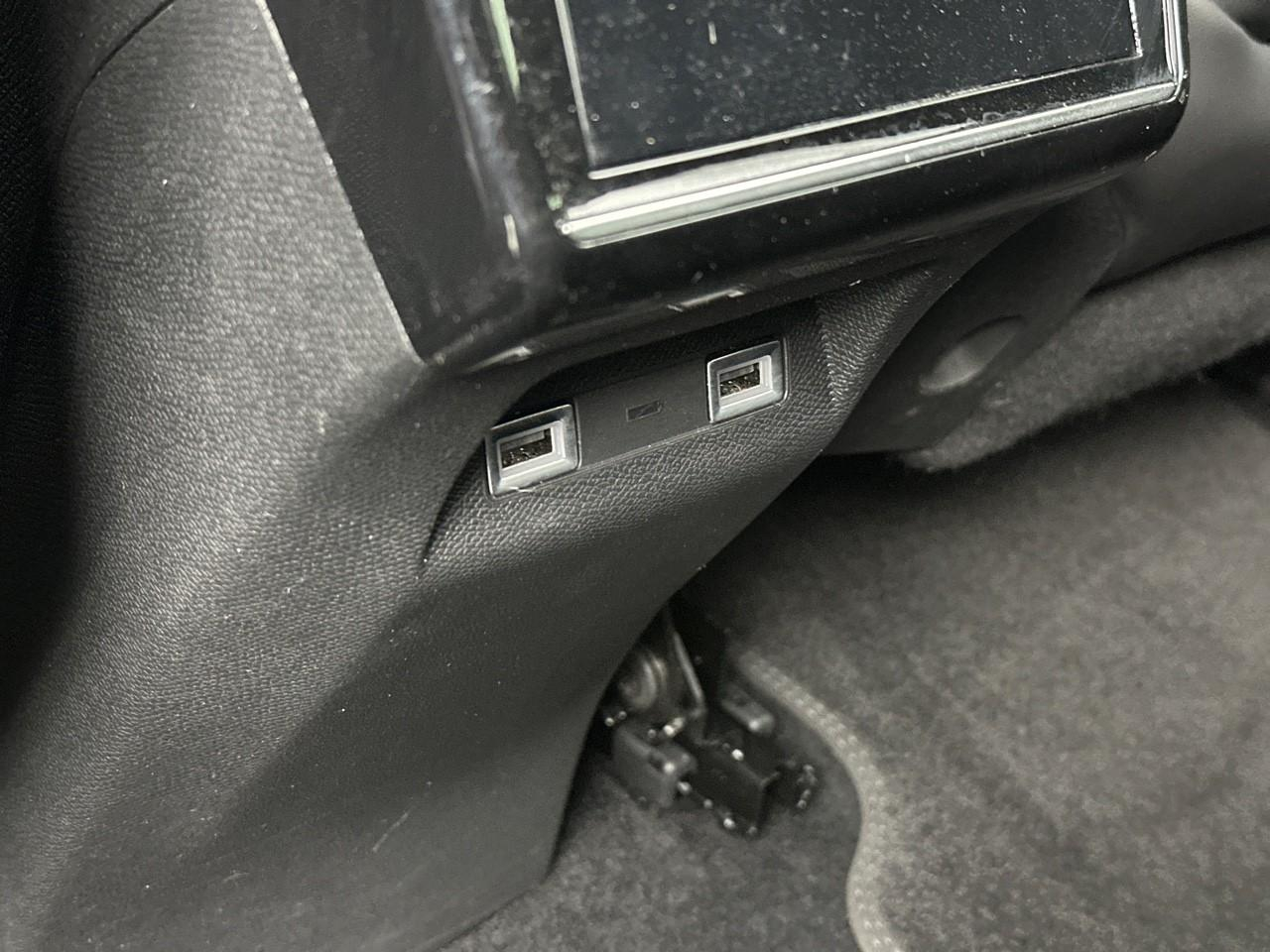 Ds Ds 7 crossback hybride rechargeable e-tense 360 eat8 4x4 la premi — photo 36