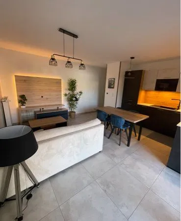 À louer - T2 meublé de 44,5 m² avec terrasse, balcon, jardin, parking couvert et parking 2 roues- Ta