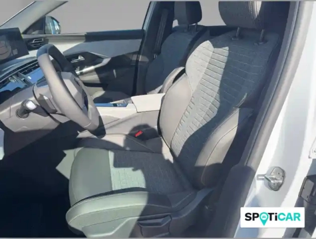 Peugeot 3008 hybrid 145 e-dcs6 — photo 32