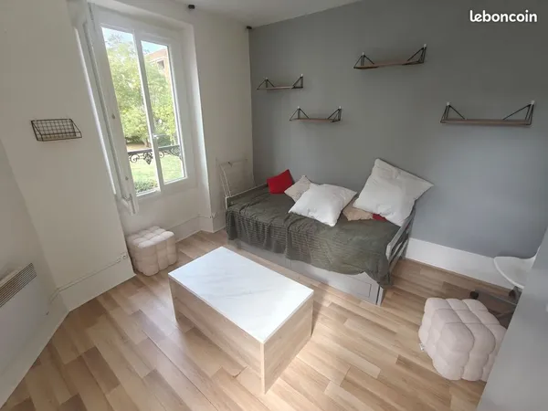 Studio meublé lumineux - 22 m² - Vieux Saint-Maur
