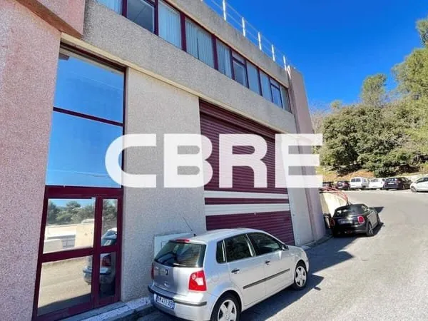 Local d'activité 2883 m²