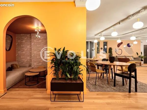 Bureau 184 m²