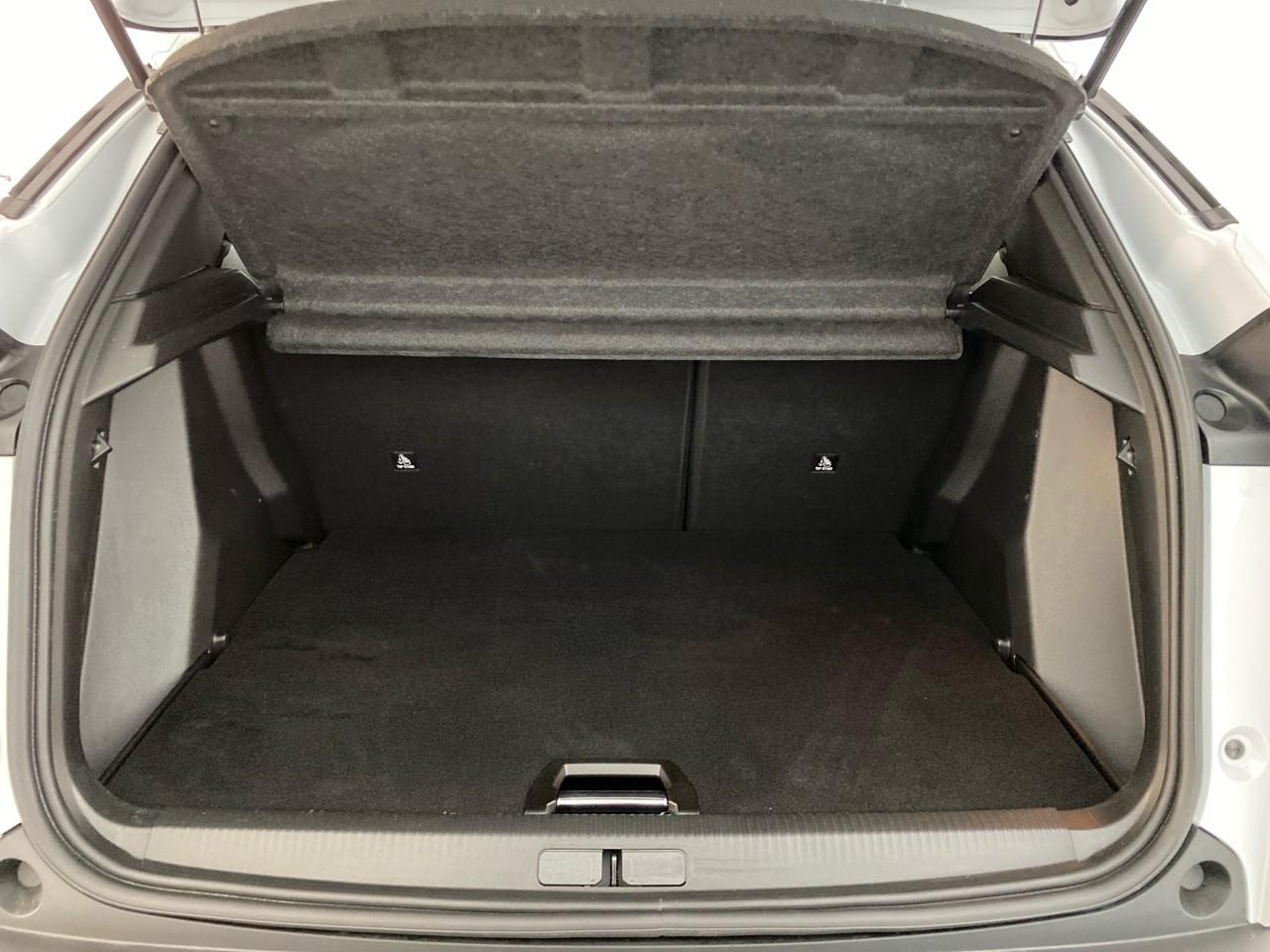 Peugeot 2008 hybrid 145 ch e-dcs6 allure — photo 6