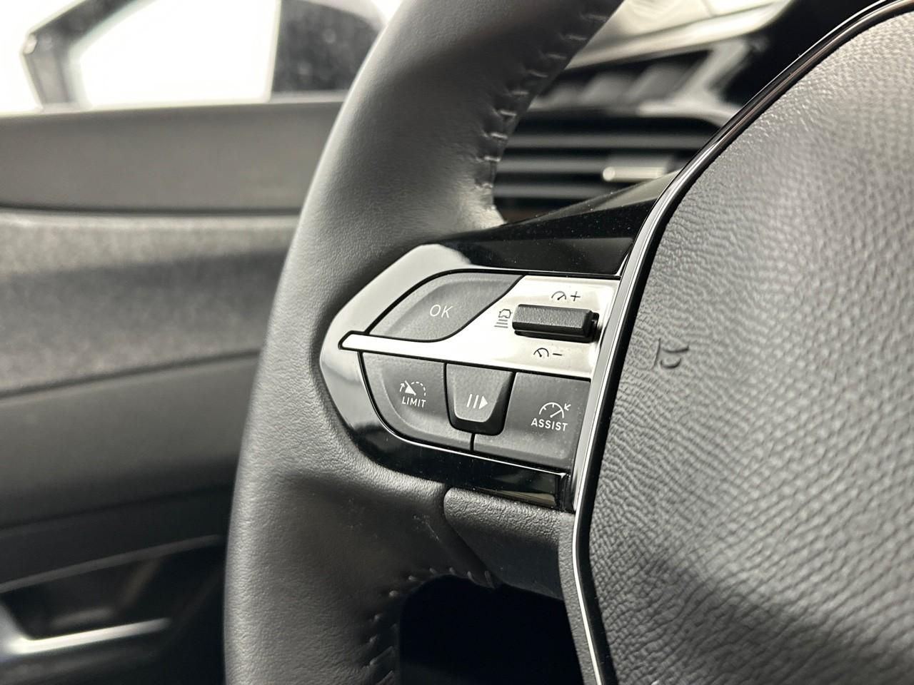 Peugeot 308 puretech 130ch s&s bvm6 allure pack — photo 18